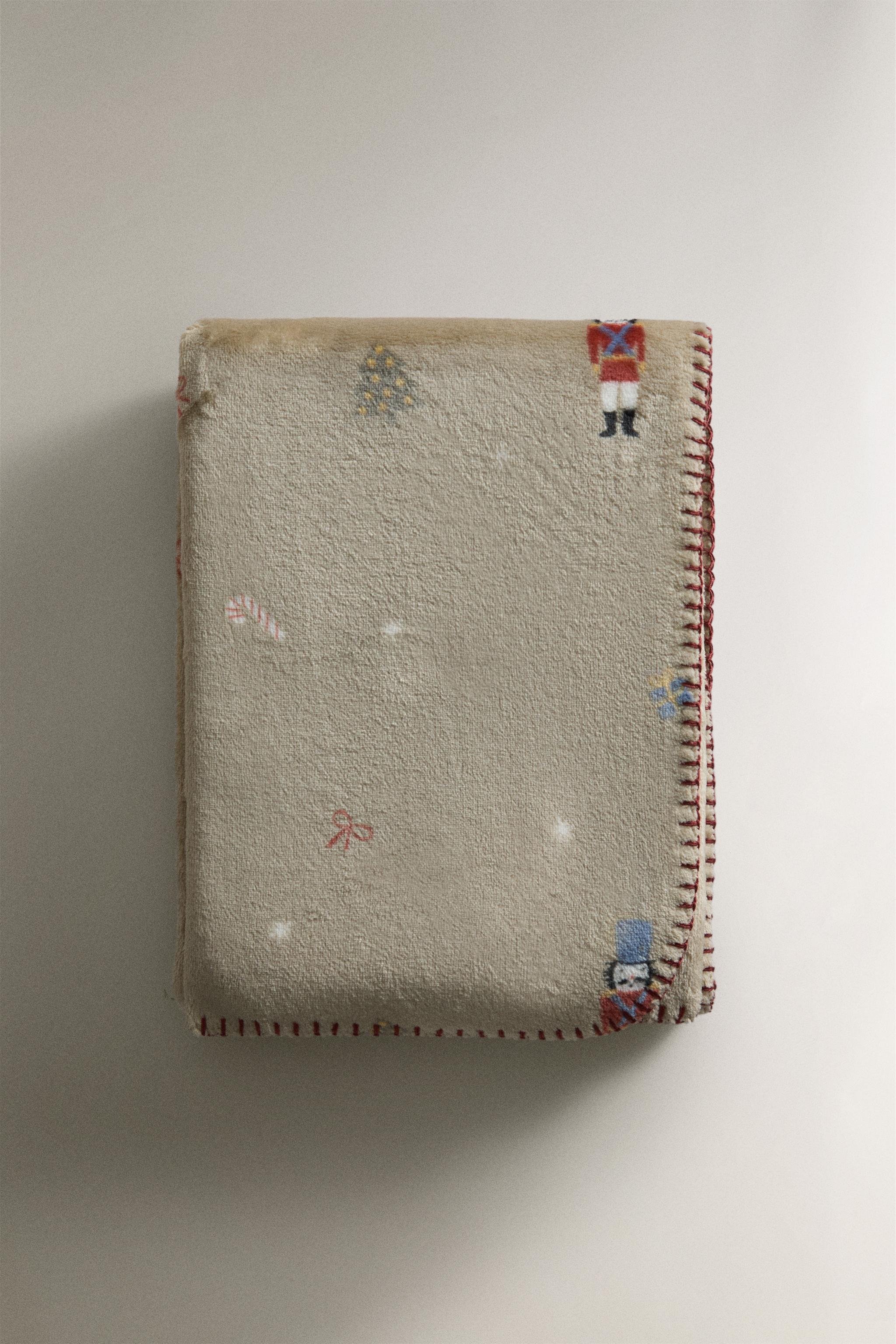 CHILDREN'S FLEECE CHRISTMAS NUTCRACKER BLANKET